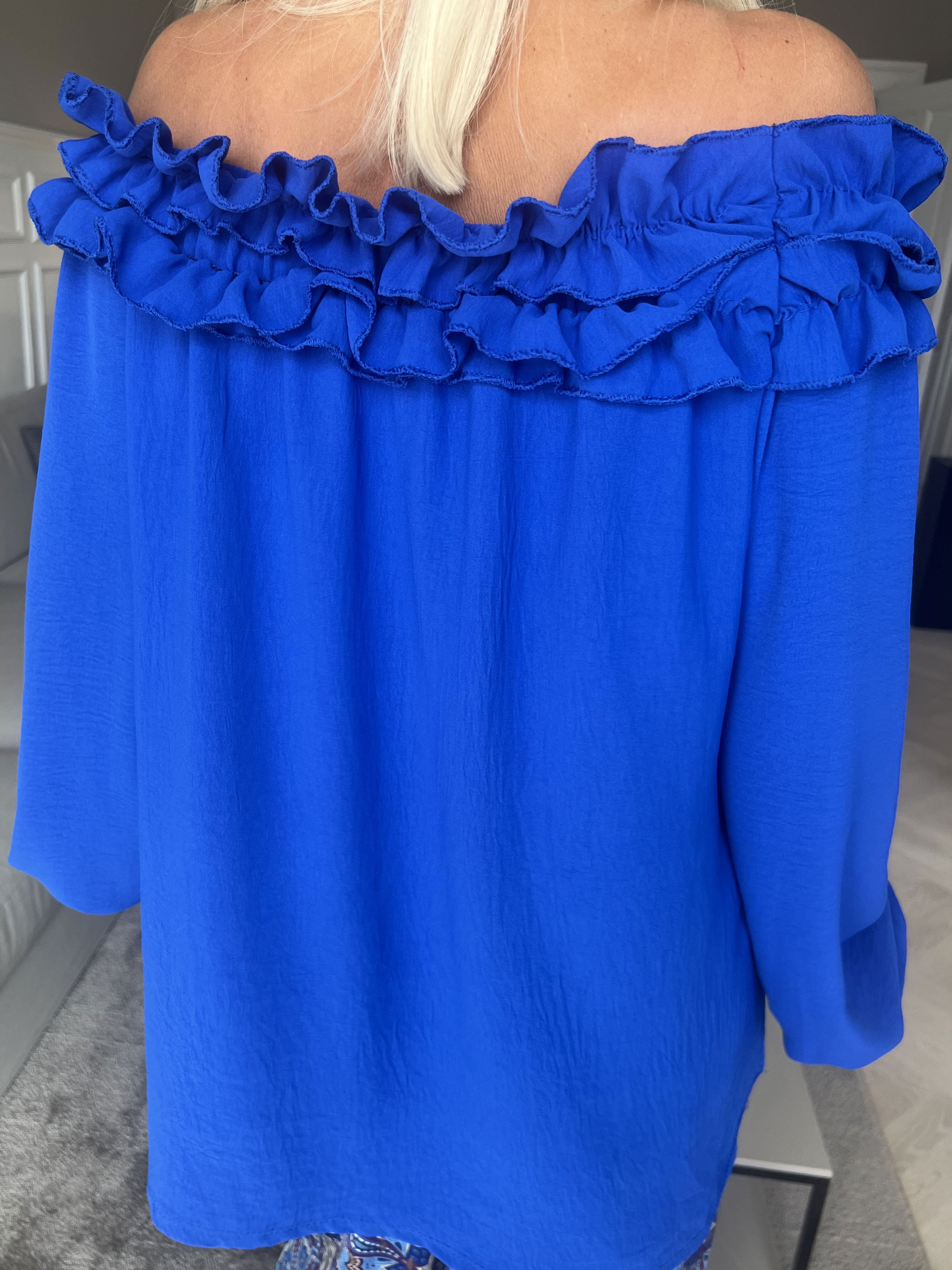 Chili - Fineste tunika bluse med flæser i udskæringen